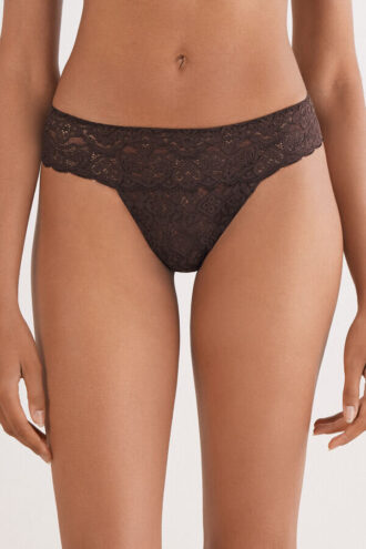 Brazilian cueca de renda