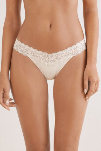 Brazilian lingerie estilo anos 80 em renda e algodão
