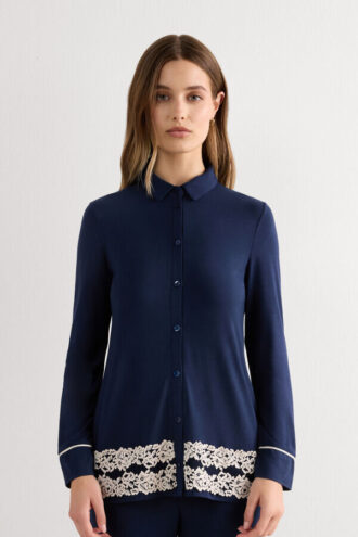 Camisa com botões Pretty Flowers em modal
