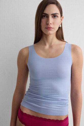 Camisola de algodão com gola redonda e borda crua
