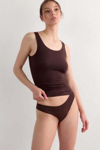 Camisola de algodão com gola redonda e borda crua