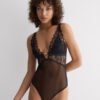 Lace Bodysuit glamouroso e divertido Lace Bodysuit glamouroso e divertido