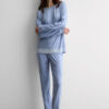 Pijama comprido com acabamento em renda em modal