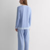 Pijama comprido com botões e acabamento em renda em modal Pijama comprido com botões e acabamento em renda em modal