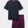 Pijama curto em tecido e algodão com padrão xadrez vermelho e azul Pijama curto em tecido e algodão com padrão xadrez vermelho e azul