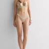 Silky Flowers Seda e Renda Estilo 80S Brazilian