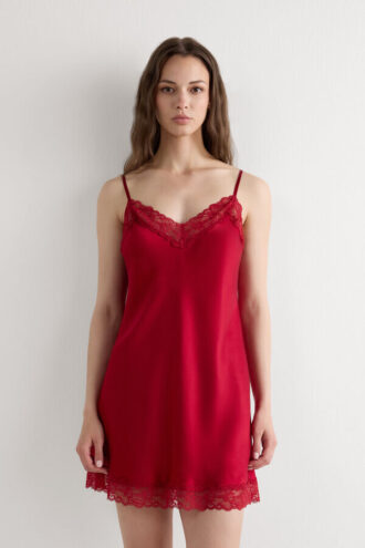 Slip de seda com detalhes em renda Slip de seda com detalhes em renda