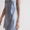 Slip de seda com detalhes em renda Slip de seda com detalhes em renda