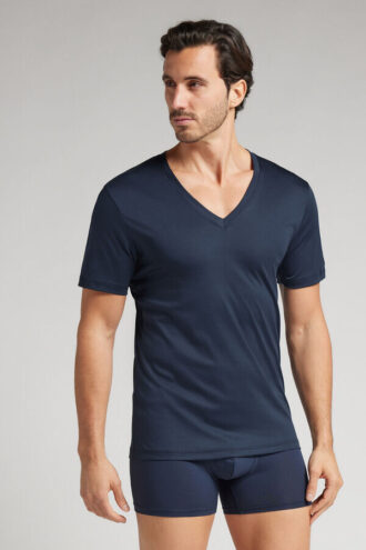 T-shirt com decote em V em algodão mercerizado premium